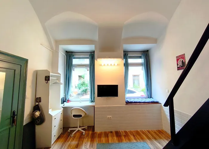 Mooki Rumbach Budapest Apartment